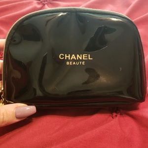 Chanel makeup bag patent